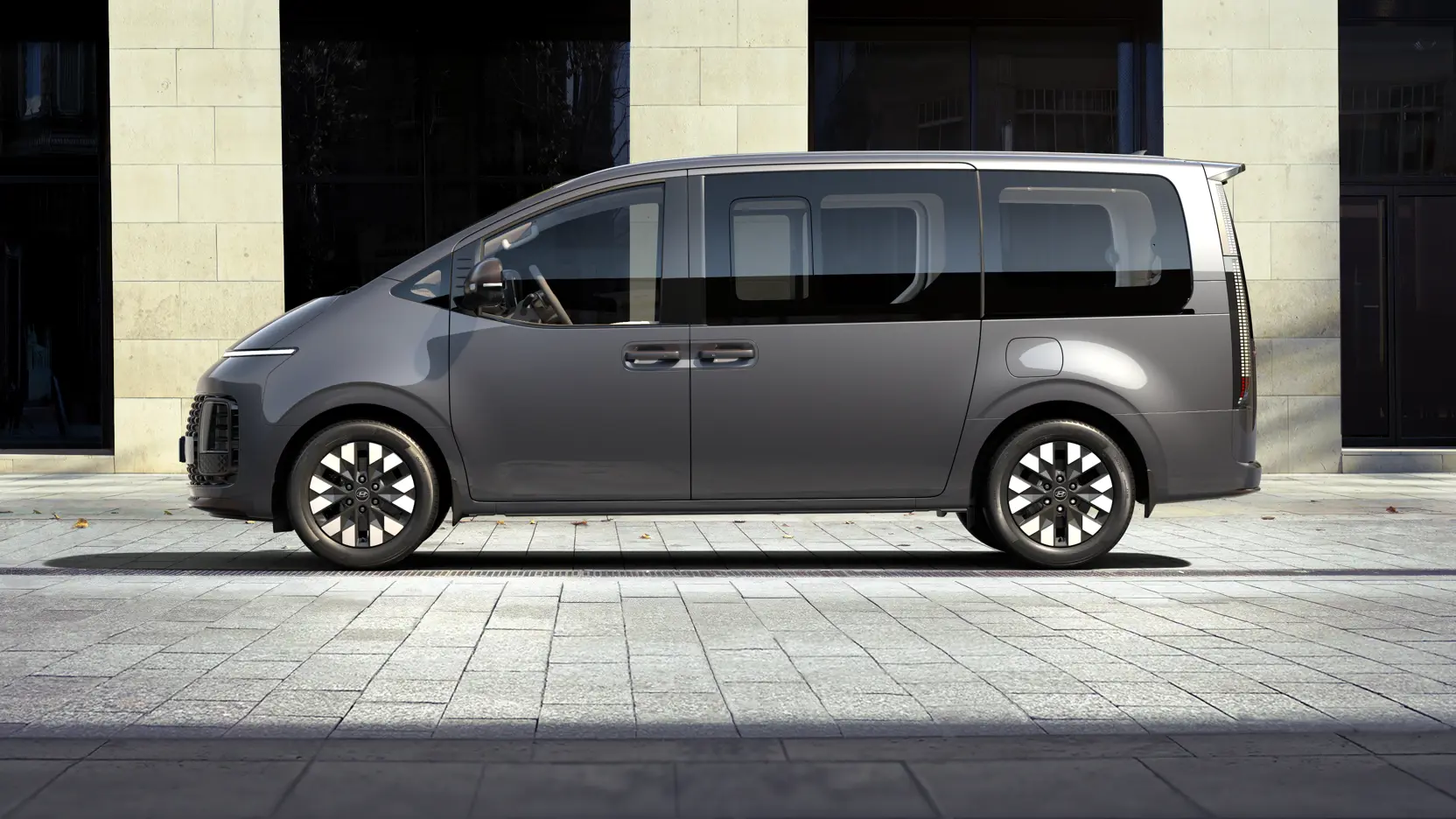 US4 Viz EXT P7V Graphitegraymetallic SHOT 003